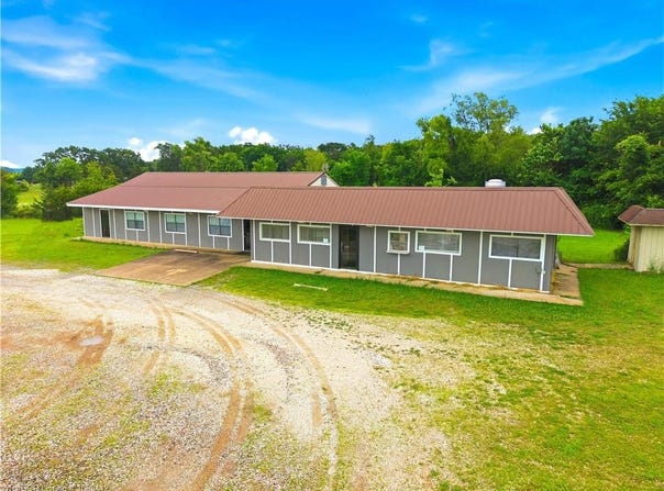 20674 S Highway 59, Evansville, AR 72729