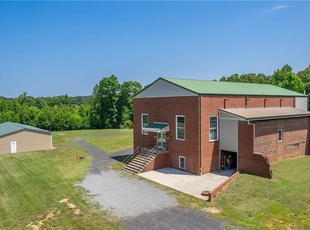 217 E Aiken Road, Eden, NC 27288