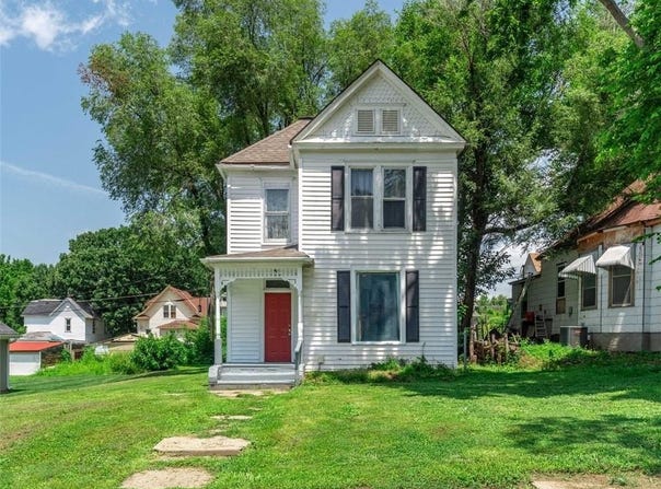 2707 Olive Street, St Joseph, MO 64507