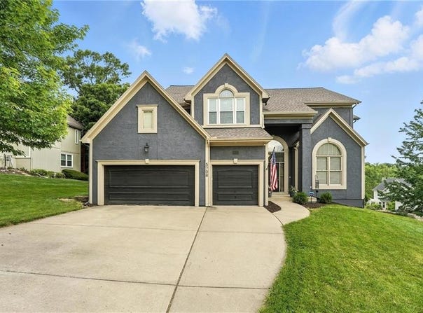 5708 Cottonwood Street, Shawnee, KS 66216