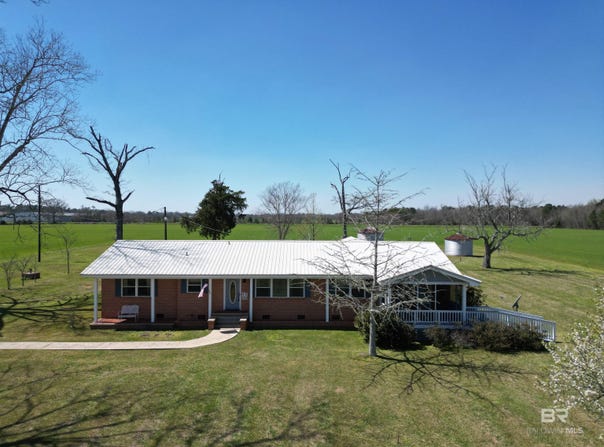 285 N 21st Avenue, Atmore, AL 36502