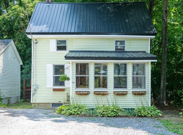 76 Lincoln Avenue, Gardiner, ME 04345