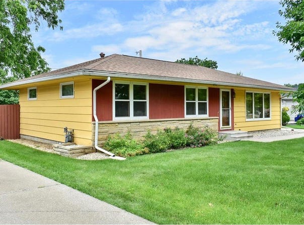 731 Clarks Lane, Winona, MN 55987