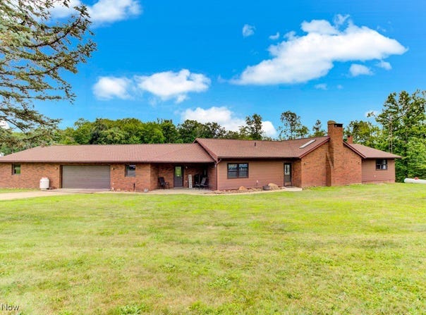 4015 Lace Road NW, Malvern, OH 44644
