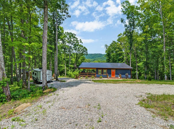 3205 Apache Rd, Jamestown, TN 38556