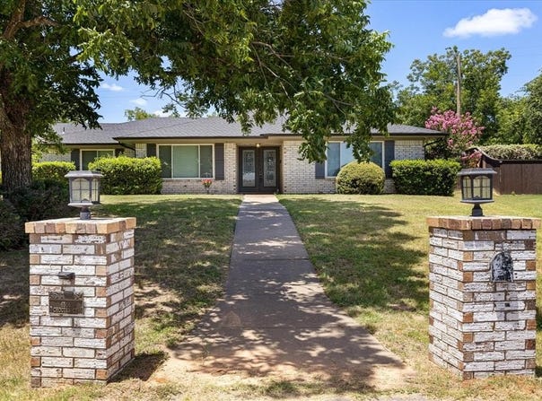 6506 Choctaw Court, Granbury, TX 76049