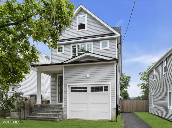 11 Maplewood Avenue, Rumson, NJ 07760