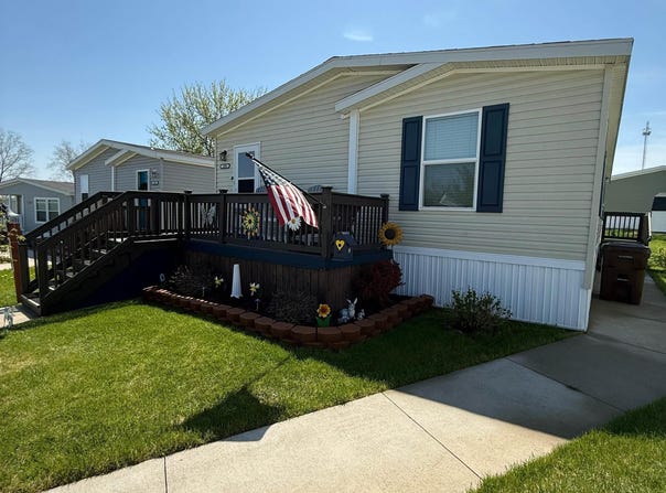 1003 Pebble Creek Court, Mt Pleasant, MI 48858