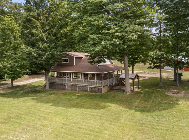 3213 S Carmean Road, Thompsonville, MI 49683