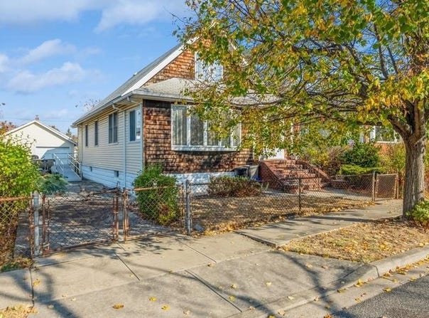 691 Arthur Street, Baldwin, NY 11510