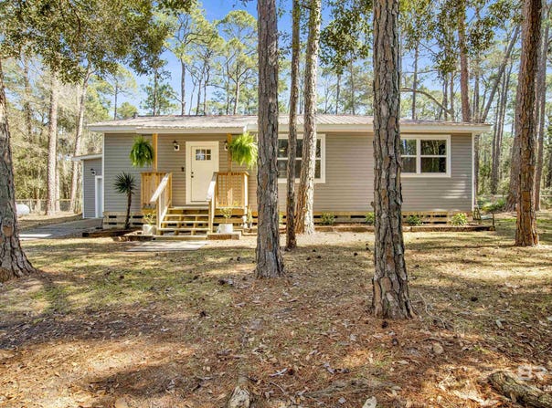 1105 Napoleon Place, Dauphin Island, AL 36528