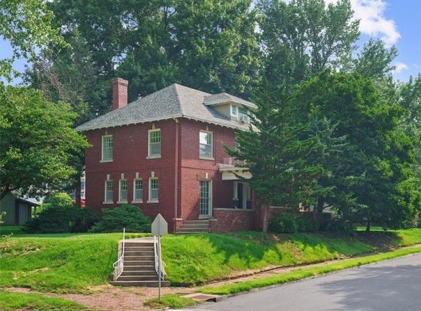 2301 Clay Street, St Joseph, MO 64501