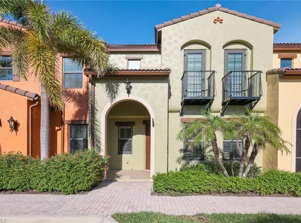 9067 Capistrano, NAPLES, FL 34113