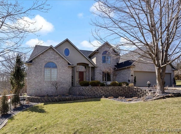 1295 Cayman Drive, Osage Beach, MO 65065
