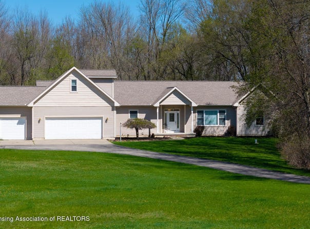 4711 Pardee Road, Webberville, MI 48892