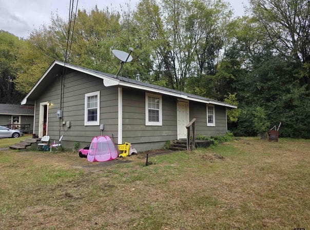 300, 302, 304 Walnut, Naples, TX 75568
