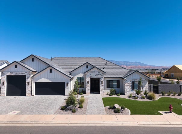 2761 E MOORLAND Dr, St George, UT 84790