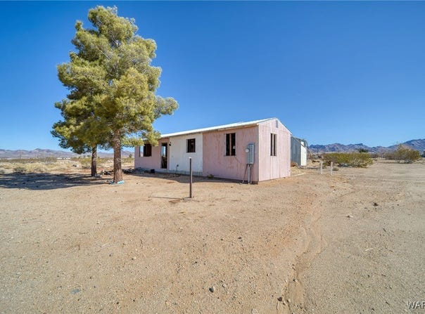 14852 N Edgemont Road, Dolan Springs, AZ 86441