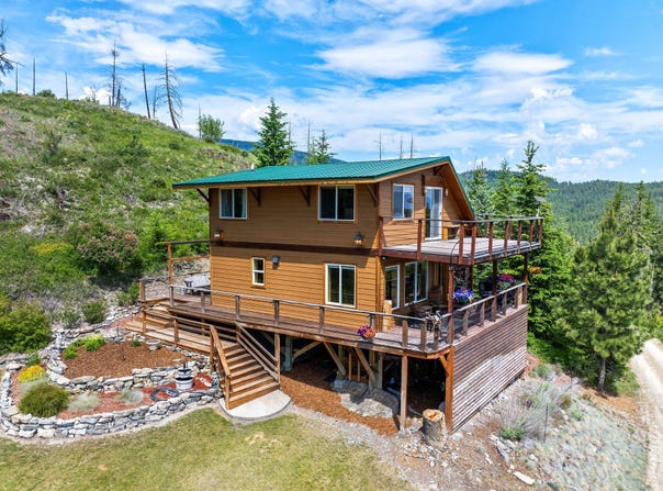 298 Lone Wolf Trail, Lakeside, MT 59922