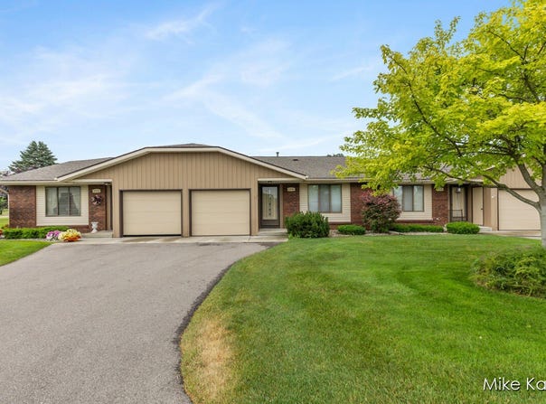 666 Waterview Court SW, Grandville, MI 49418