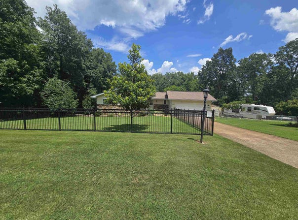 300 Victoria, Horseshoe Bend, AR 72512