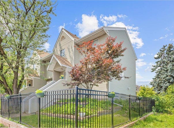 1824 4th Avenue S, Minneapolis, MN 55404