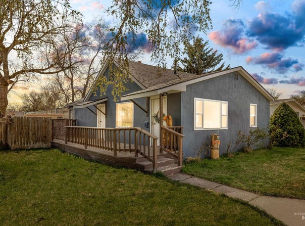 1265 E 4th N, Mountain Home, ID 83647-2902