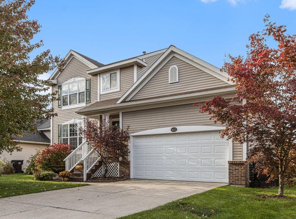 5647 E Grove Drive SE, Kentwood, MI 49512