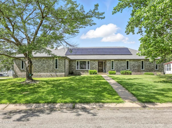 1901 Laura Lane, Joplin, MO 64801