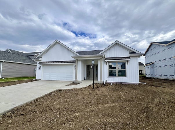 3811 Boulder Ridge Drive, Champaign, IL 61822