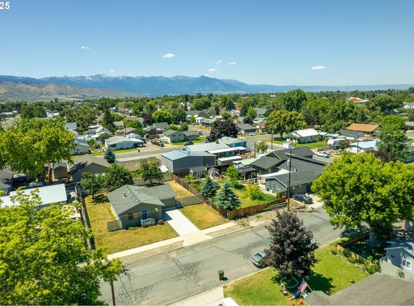 2025 PLUM ST, Baker City, OR 97814