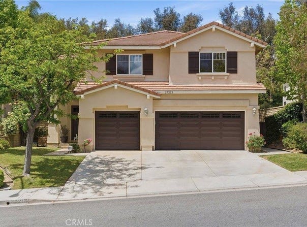 27213 Blueridge, Valencia, CA 91354