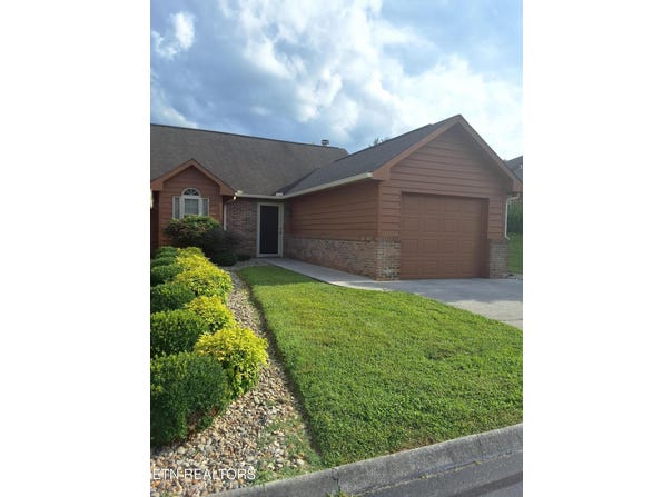 1317 Secretariat Drive, Morristown, TN 37814
