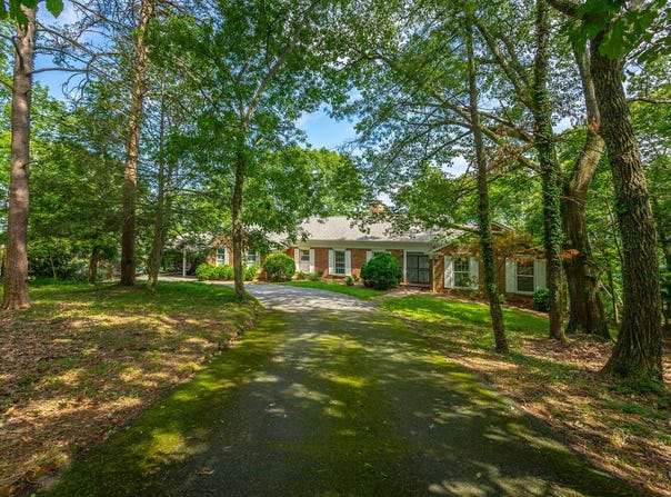 1613 Fairy Dell Trail, Lookout Mountain, GA 30750