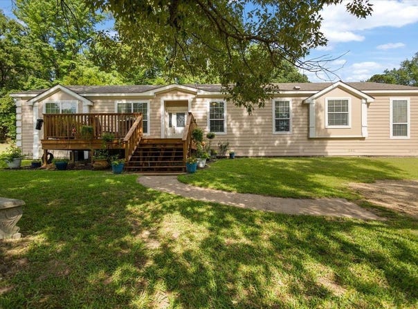 105 Pepper Circle, Diana, TX 75640
