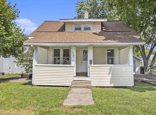 110 E Isabelle Street, Belding, MI 48809