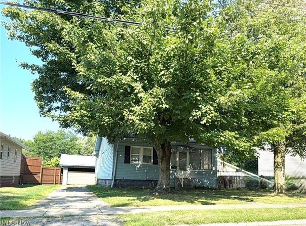 772 Shoshone Avenue, Akron, OH 44305
