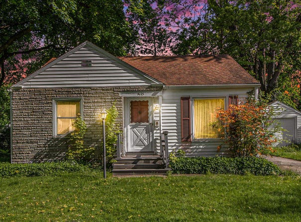 1515 Fulton Street, Kalamazoo, MI 49001