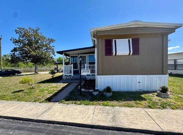 3325 2nd Ave, MIMS, FL 32754