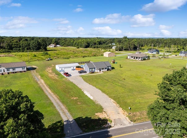 2268 Westbrook Road, Edgemoor, SC 29712