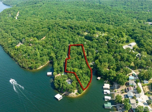 Chestnut Road, Sunrise Beach, MO 65079