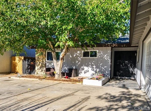 132 S Holly Canyon Drive, Ridgecrest, CA 93555