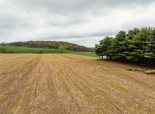 Bair Road NW, Dover, OH 44622