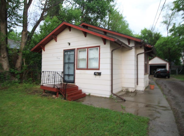704 11th Ave, Minot, ND 58703