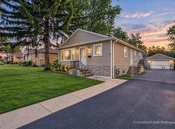 224 S Harvard Avenue, Addison, IL 60101