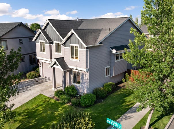 306 NW 29th Street, Redmond, OR 97756