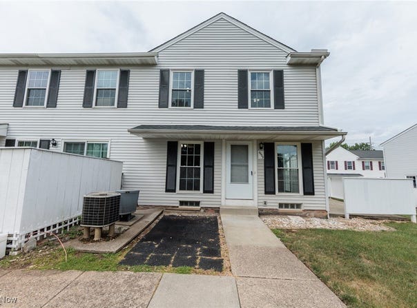6553 Engle Road unit: 39C, Brook Park, OH 44142