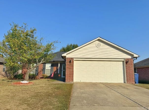 930 Brownstone Drive, Conway, AR 72034