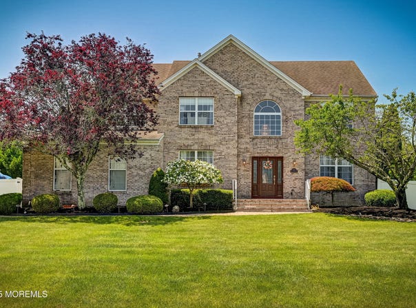 201 Manfre Court, Freehold, NJ 07728