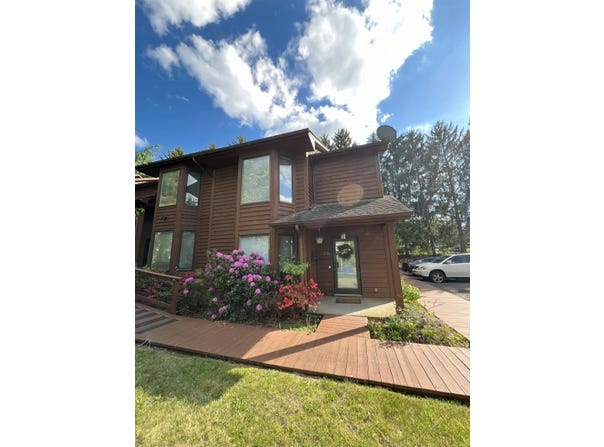 705 COLHOUN Street NE, Christiansburg, VA 24073